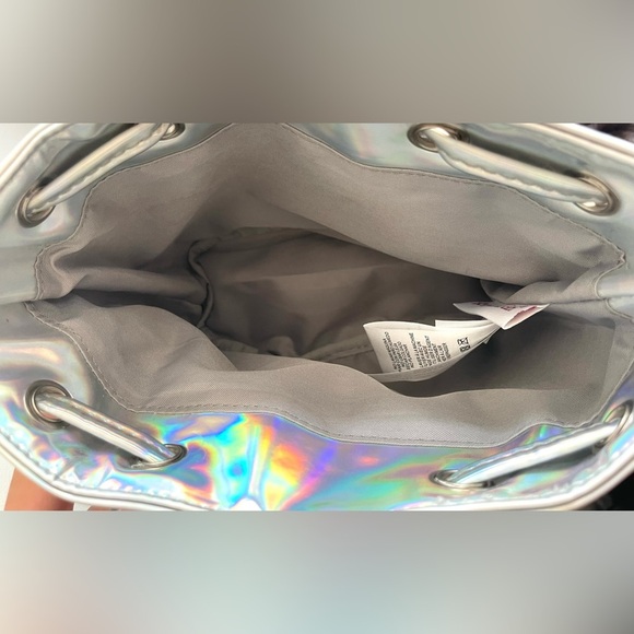 ⭐️American Girl Luciana Vega GOTY 2018 Chrome Backpack for Children - Picture 7 of 7